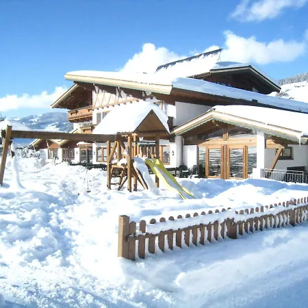 ホテル Alpenhotel Kuechl キルヒベルク・イン・チロル