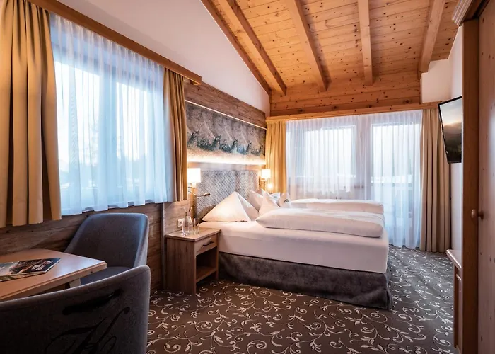 Hotel Alpenhotel Kuechl 3*