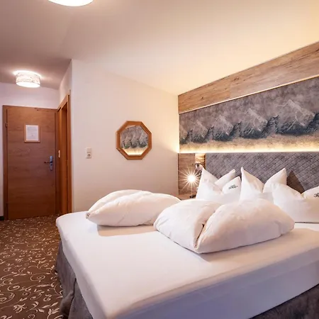 Alpenhotel Kuechl 3*