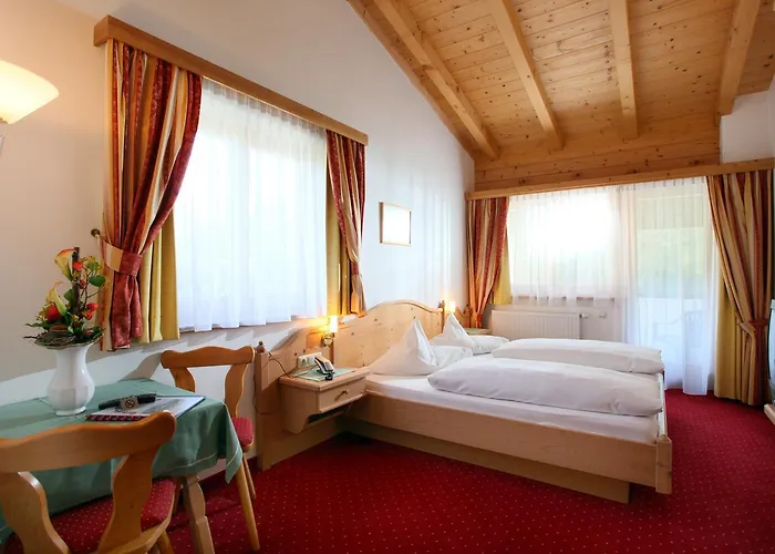 Hotel Alpenhotel Kuechl 3*